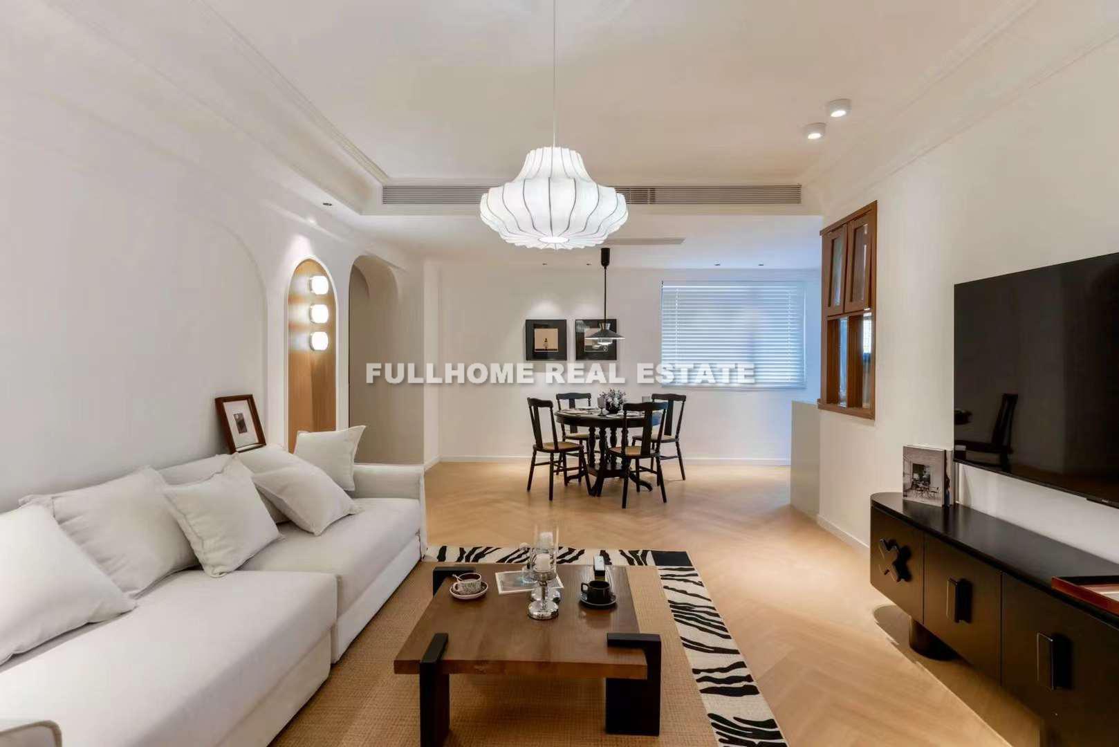 Same compound: Fa Hua Men Mansion, 3 bedrooms in Shanghai