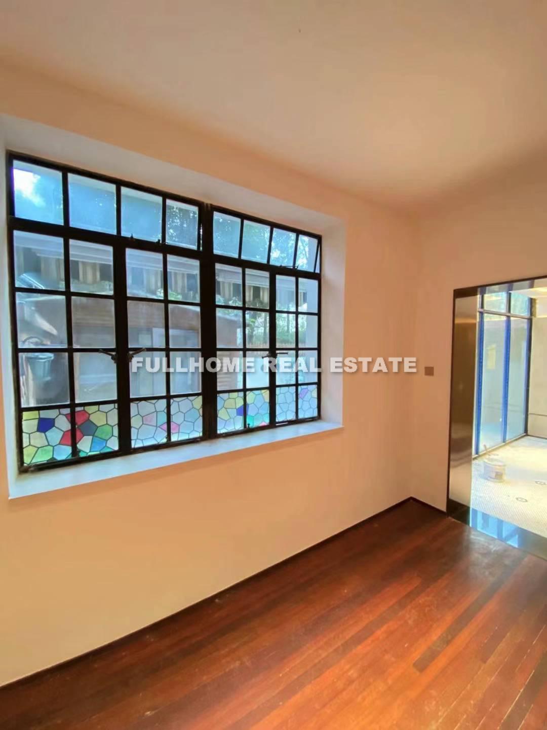 No.100-300 Guangyuan Road Old House - 2 bedroom apartment in Shanghai, Xujiahui, Downtown