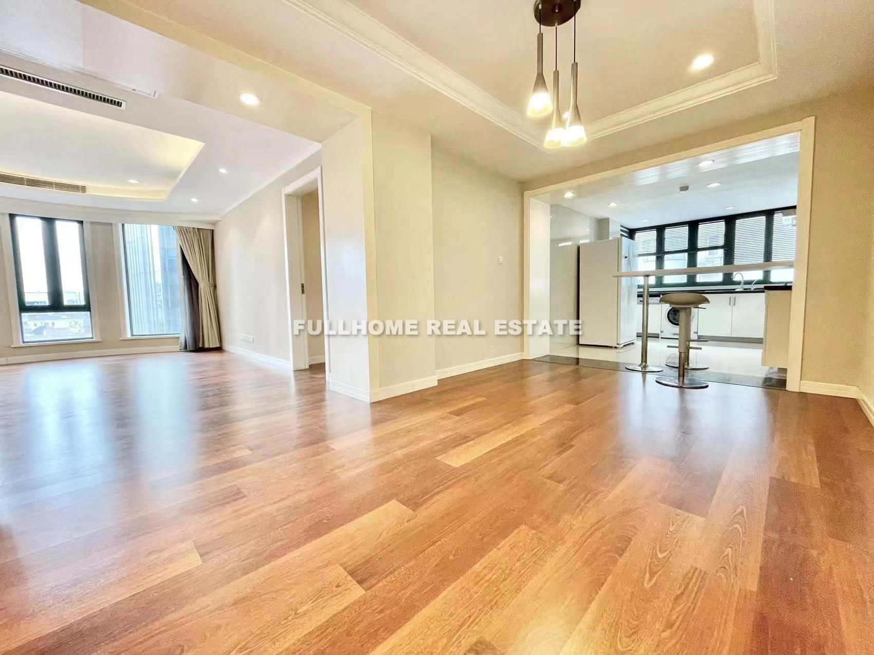 Same compound: Villa Beau Rivage, 3 bedrooms in Shanghai