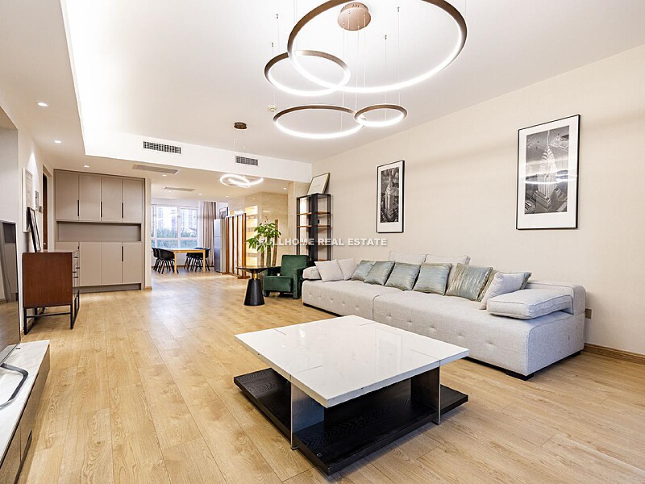 Similar property: Upper East Side, 4 bedrooms, 218 sqm in Beijing