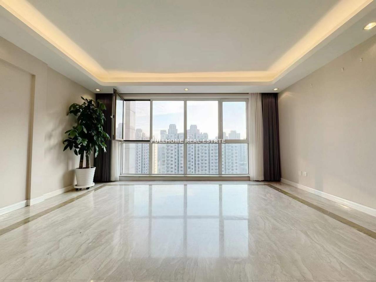 Same compound: Oceanwide International Residential Apt., 3 bedrooms in Beijing