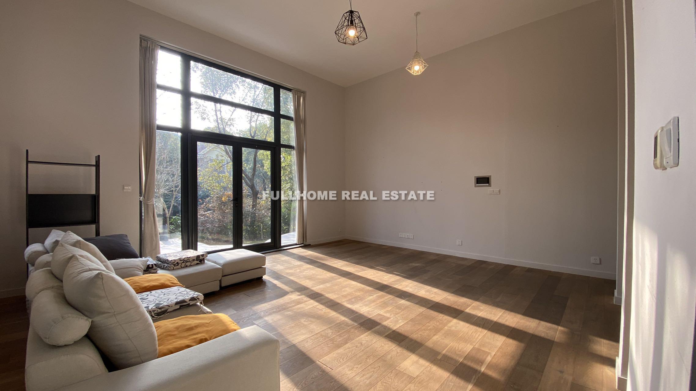 Sego Villa - 5 bedroom apartment in Shanghai, Qingpu, Suburb
