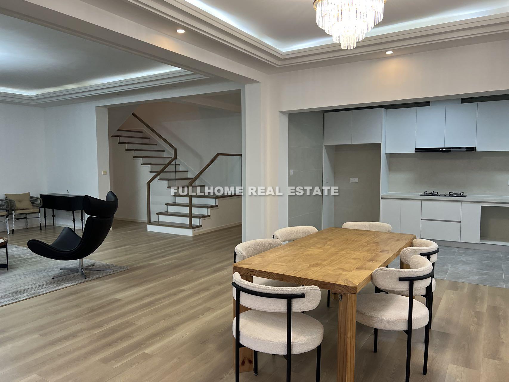 Western Suburban Garden - 5 bedroom apartment in Shanghai, Qingpu, Suburb