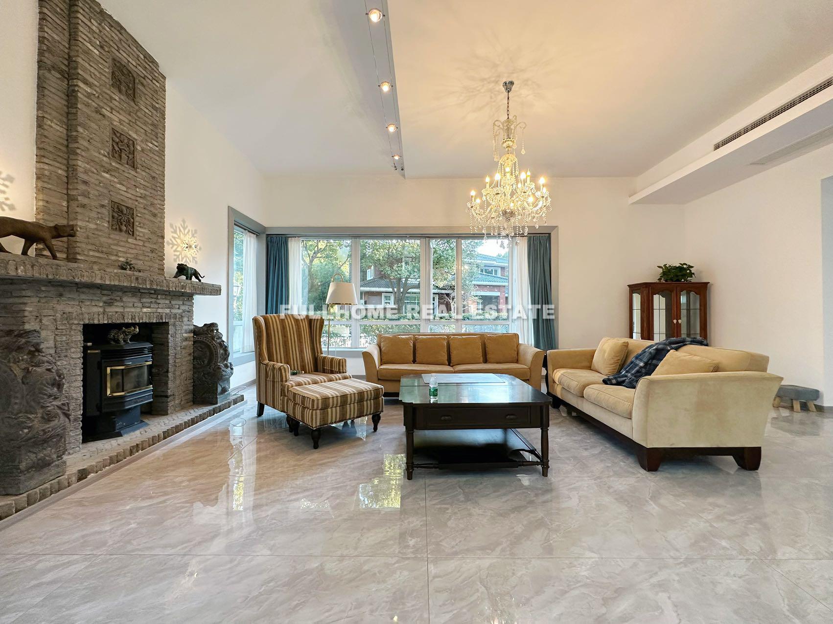 Xijiao Hua Cheng Villa - 5 bedroom apartment in Shanghai, Qingpu, Suburb