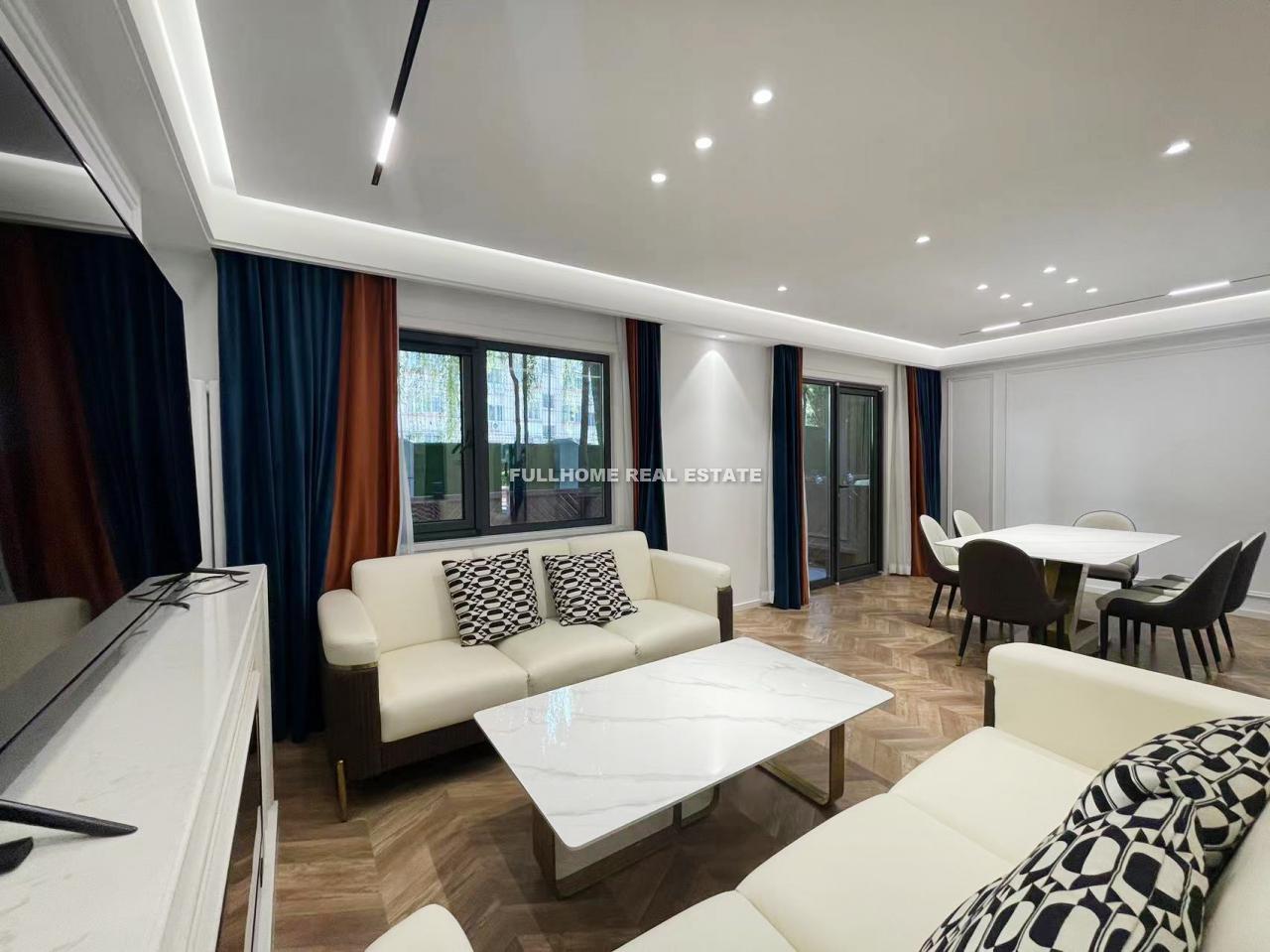 Similar property: East Palace Villa, 3 bedrooms, 153 sqm in Beijing