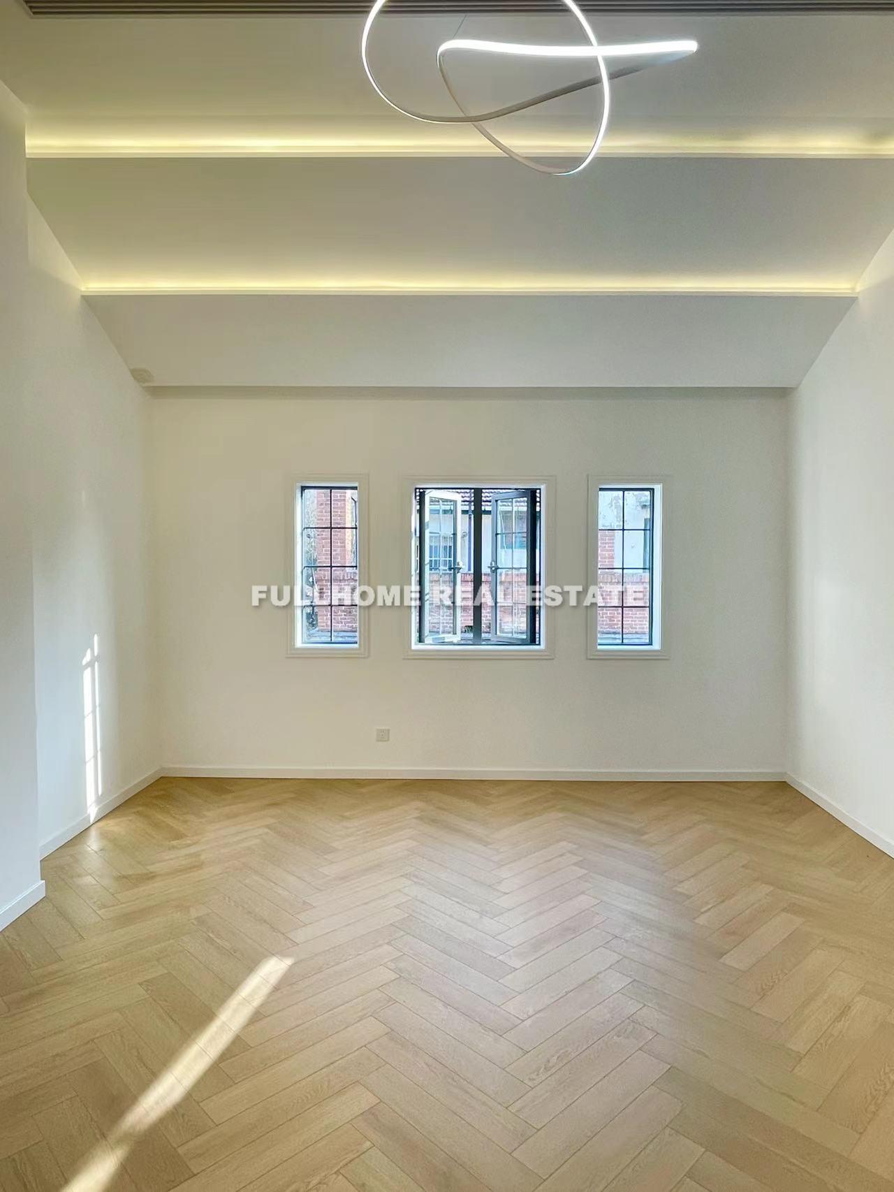 Lane 1-999Yuyuan Road Old House - 4 bedroom apartment in Shanghai, Jing An, Downtown
