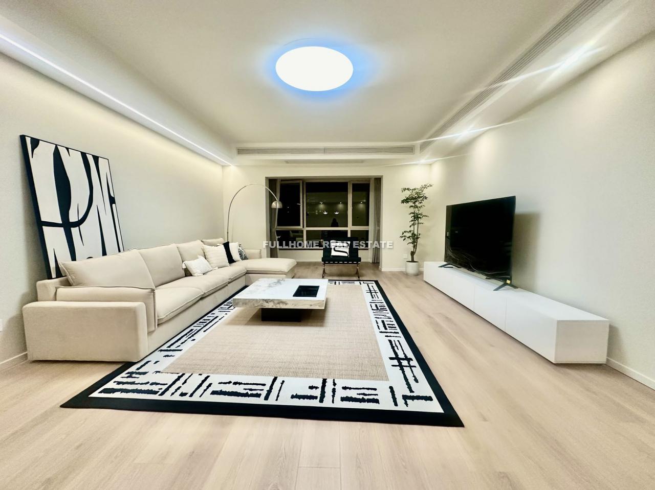 Global Trade Mansion - 3 bedroom apartment in Beijing, CBD