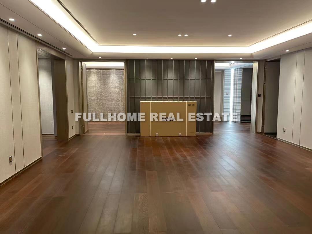Similar property: One Bund Park, 4 bedrooms, 328 sqm in Shanghai