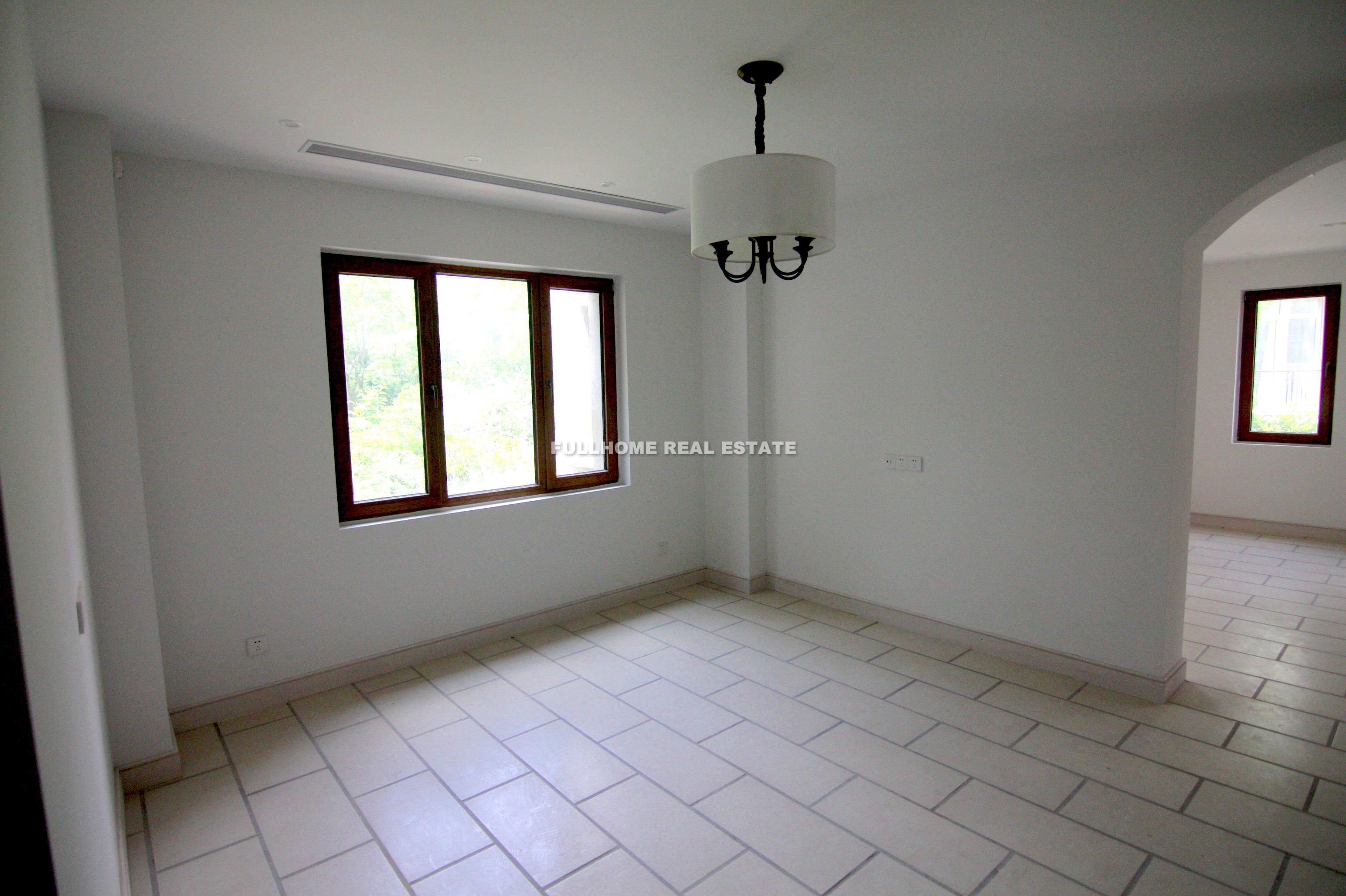 Western Suburban Villa - 5 bedroom apartment in Shanghai, Downtown, Downtown