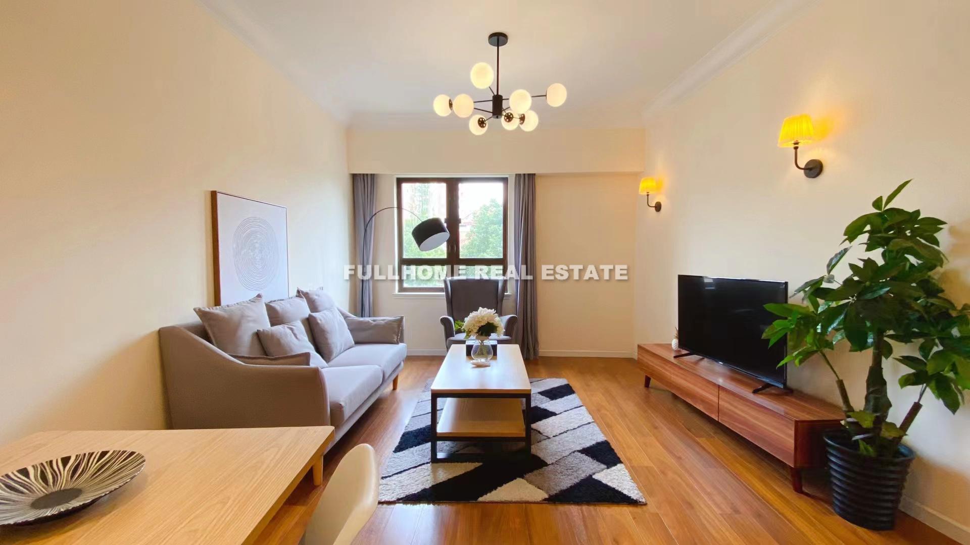 Same compound: Forty One Hengshan Lu / 41 Hengshan Lu, 1 bedrooms in Shanghai