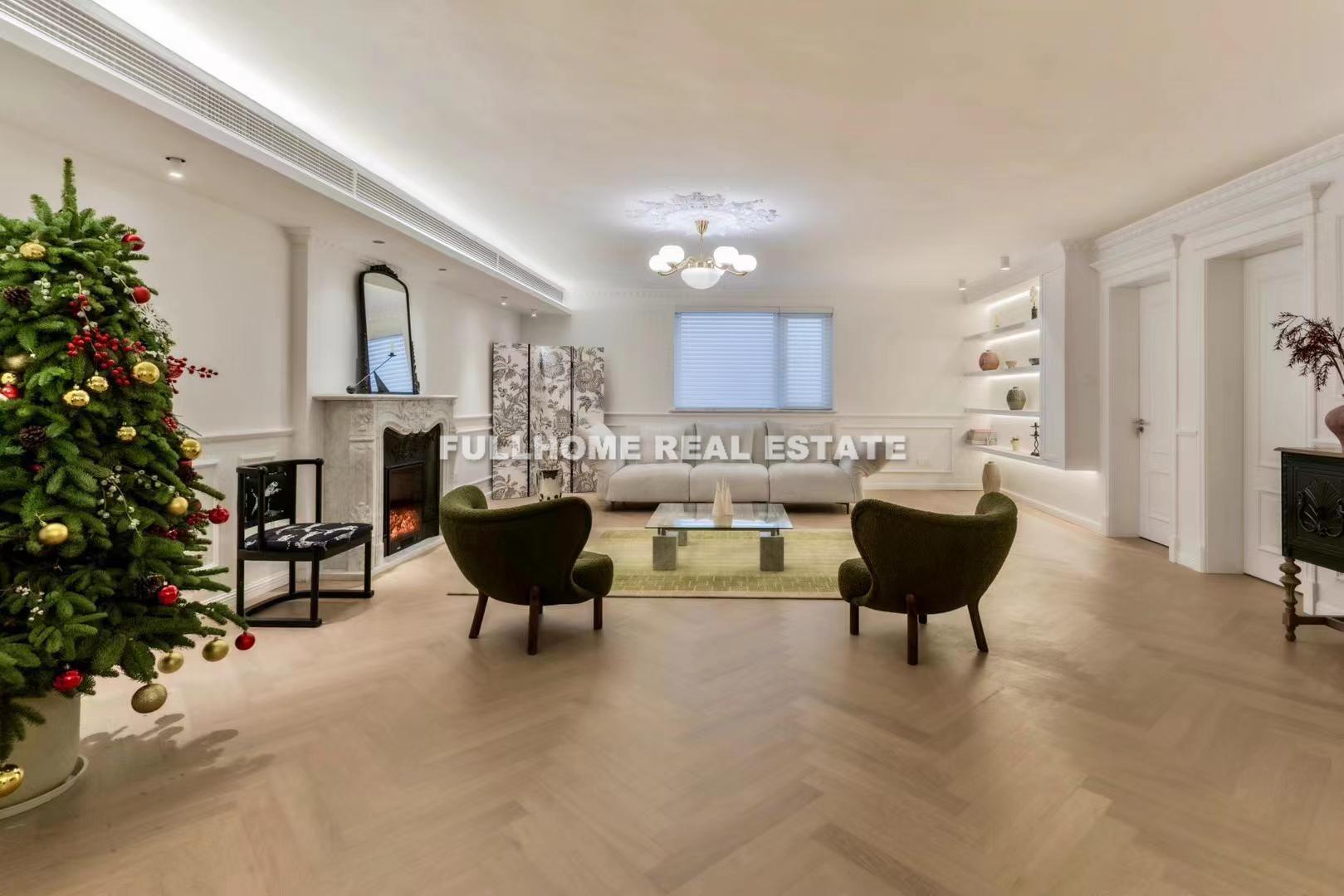 Similar property: Zihong Apartment, 4 bedrooms, 260 sqm in Shanghai