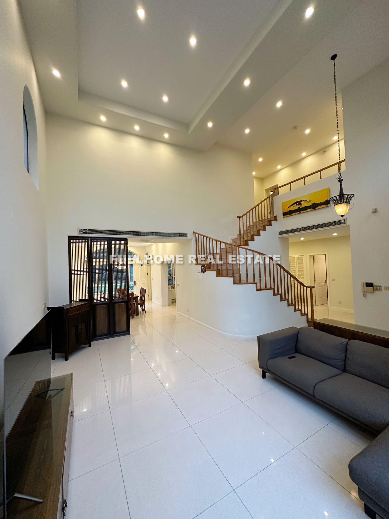 Violet Country Villa - 5 bedroom apartment in Shanghai, Qingpu, Suburb