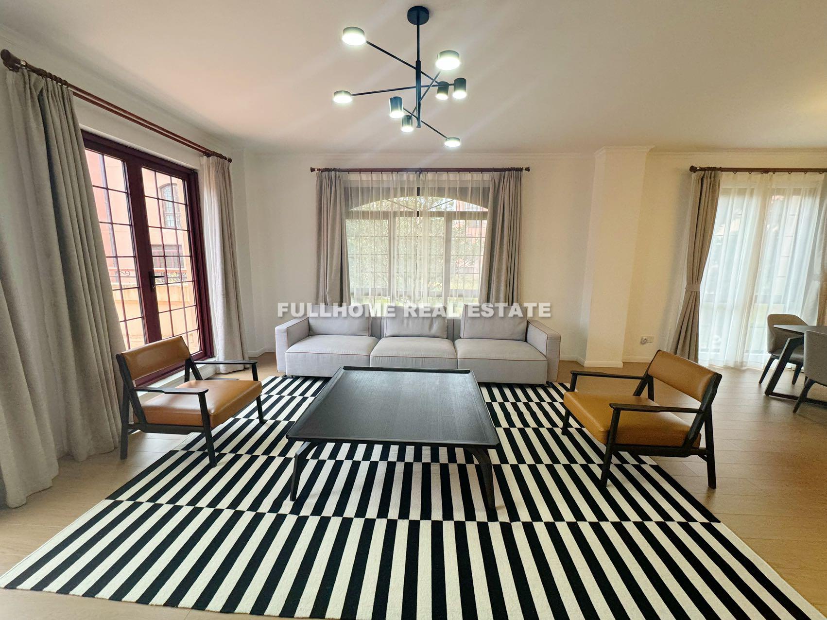 Similar property: Shanghai Racquet Club, 4 bedrooms, 320 sqm in Shanghai