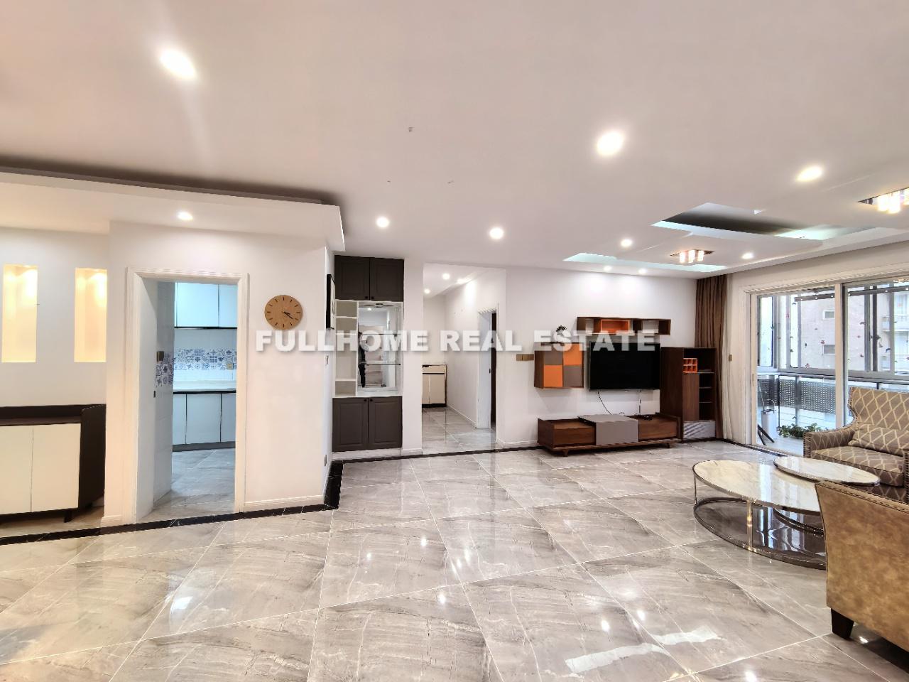 Lian Yang Garden - 4 bedroom apartment in Shanghai, Downtown, Downtown