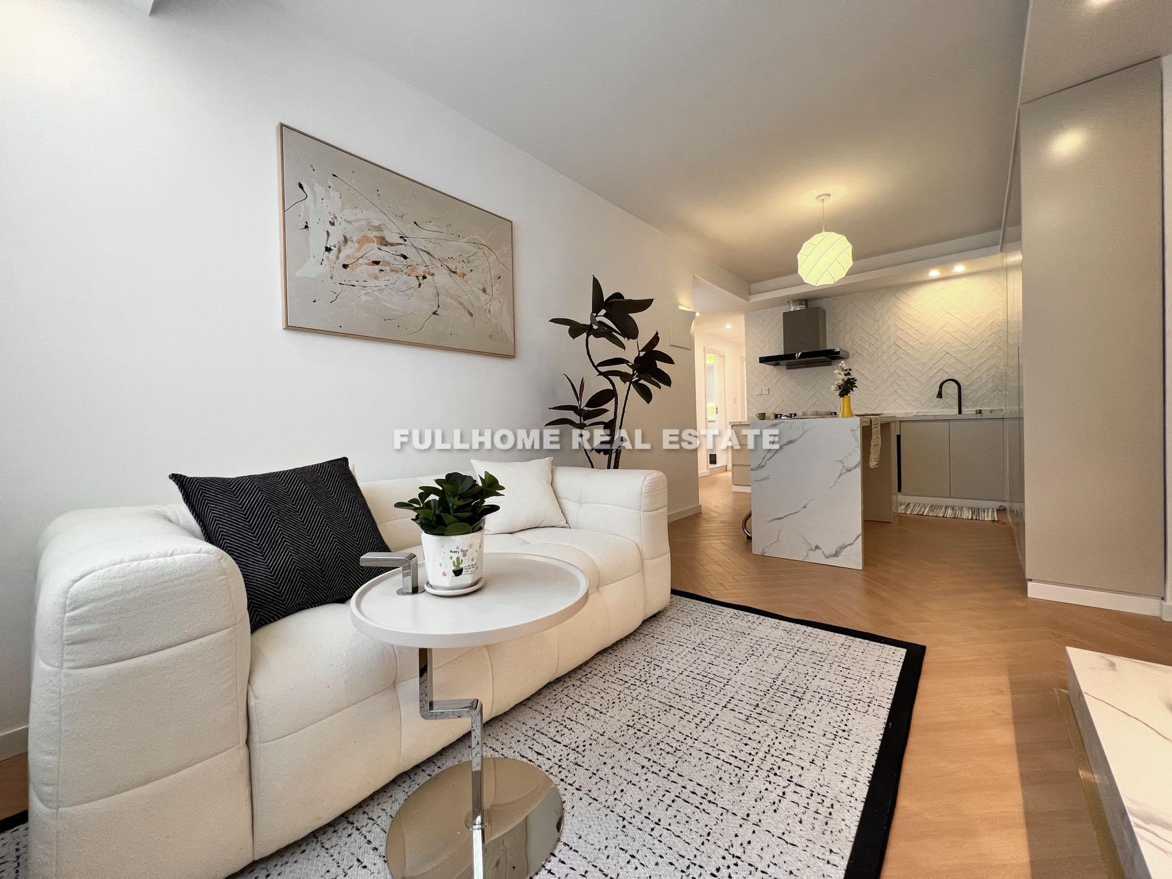 Same compound: Jiaozhou Teacher Apartment, 2 bedrooms in Shanghai