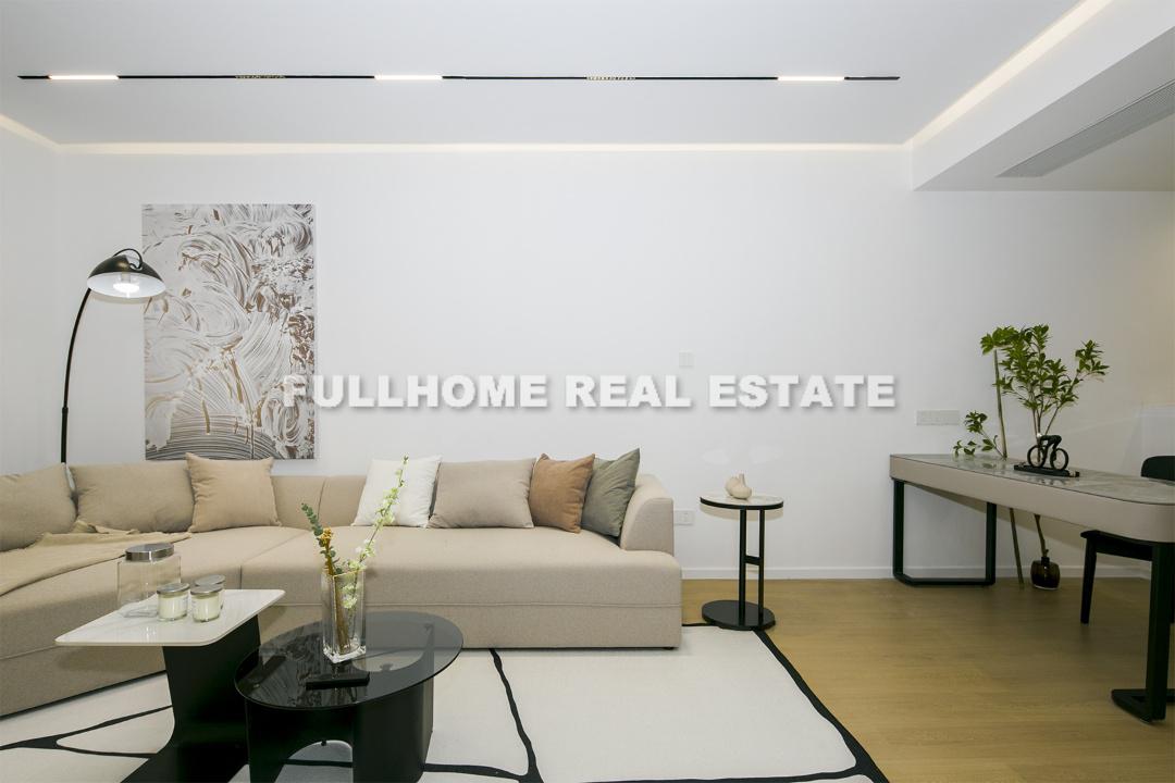 Same compound: Kaixuan Haoting, 3 bedrooms in Shanghai