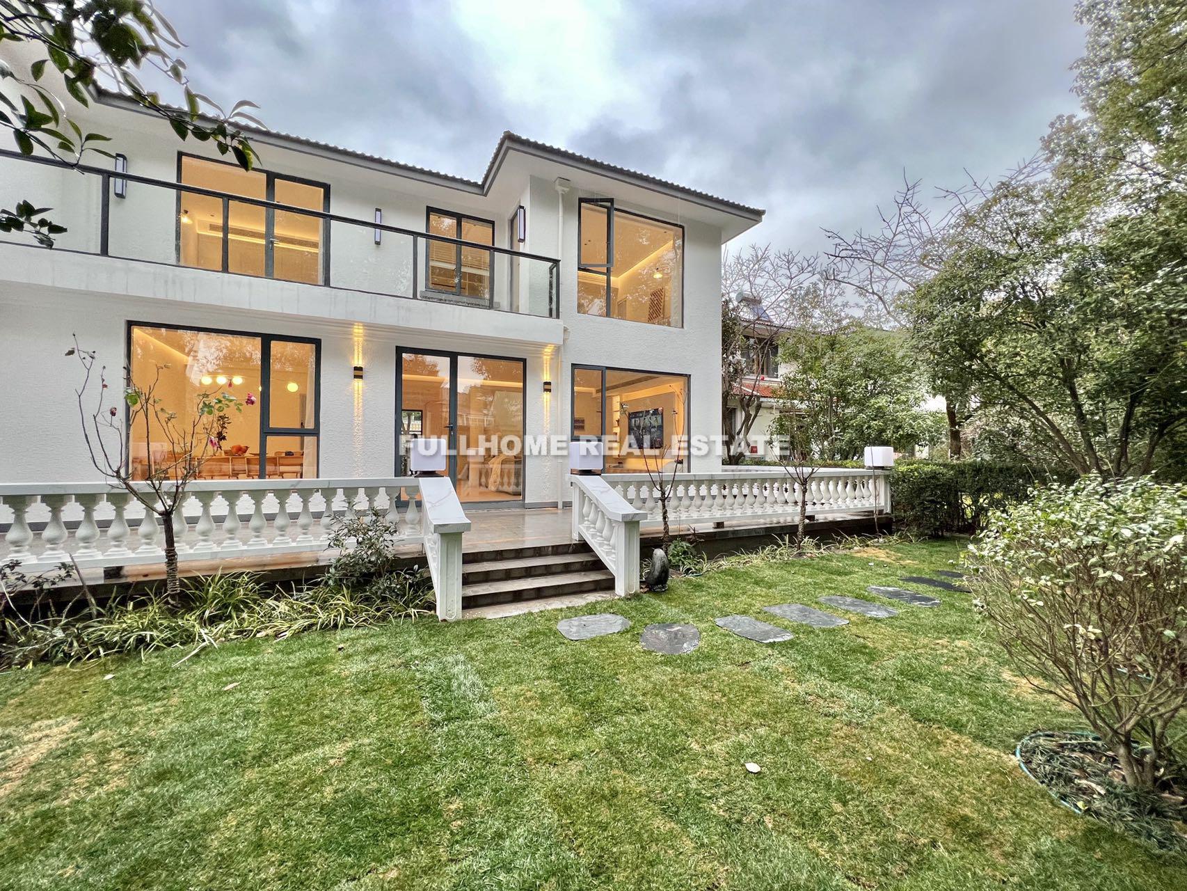 Western Suburban Garden - 4 bedroom apartment in Shanghai, Qingpu, Suburb