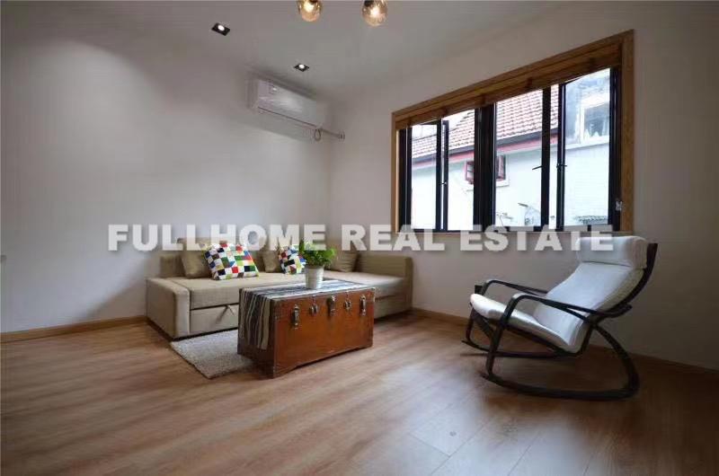 Same compound: Lane 300-800 Yongjia Road Old House, 2 bedrooms in Shanghai
