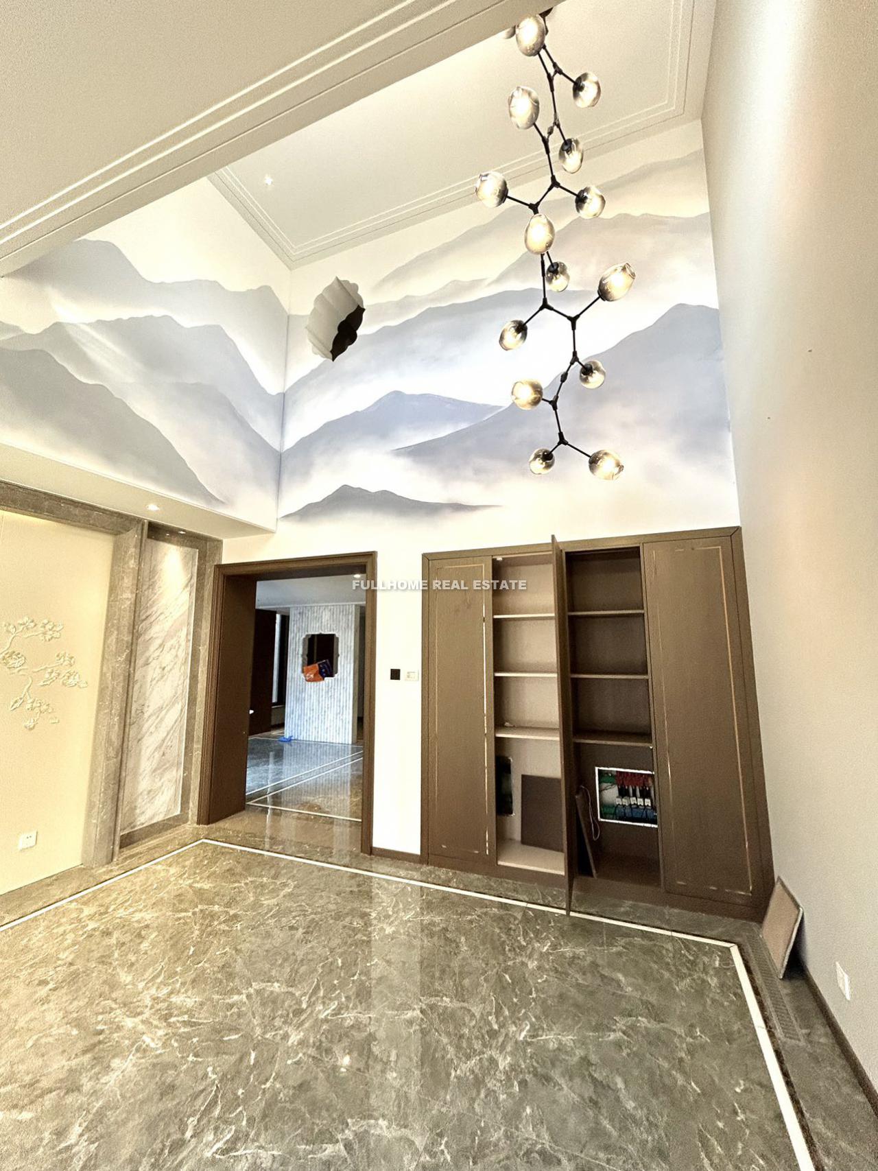 Same compound: Dragon Bay Villa, 4 bedrooms in Beijing