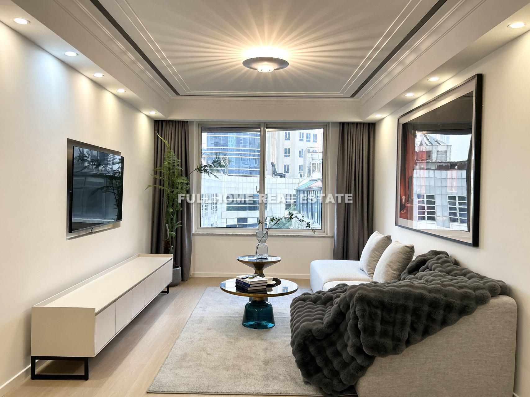 Weihaiyuan - 3 bedroom apartment in Shanghai, People Square, Downtown