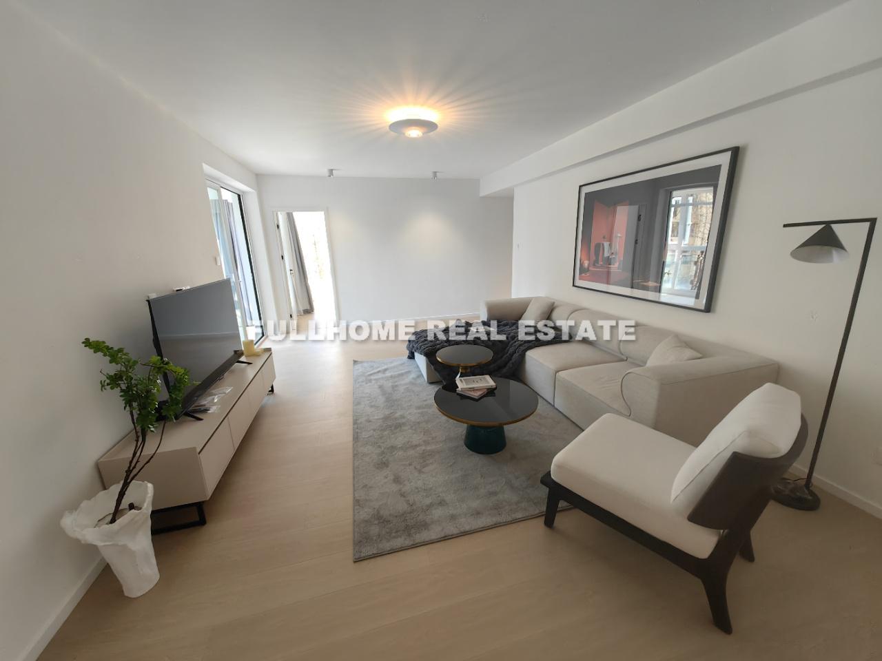 Oriental Manhattan - 3 bedroom apartment in Shanghai, Xujiahui, Downtown