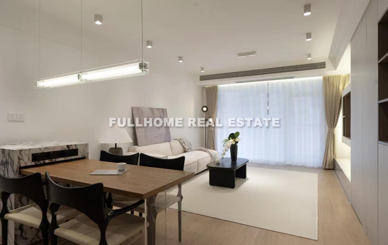 Zhong Yuan Liang Wan Cheng - 3 bedroom apartment in Shanghai, Putuo, Downtown