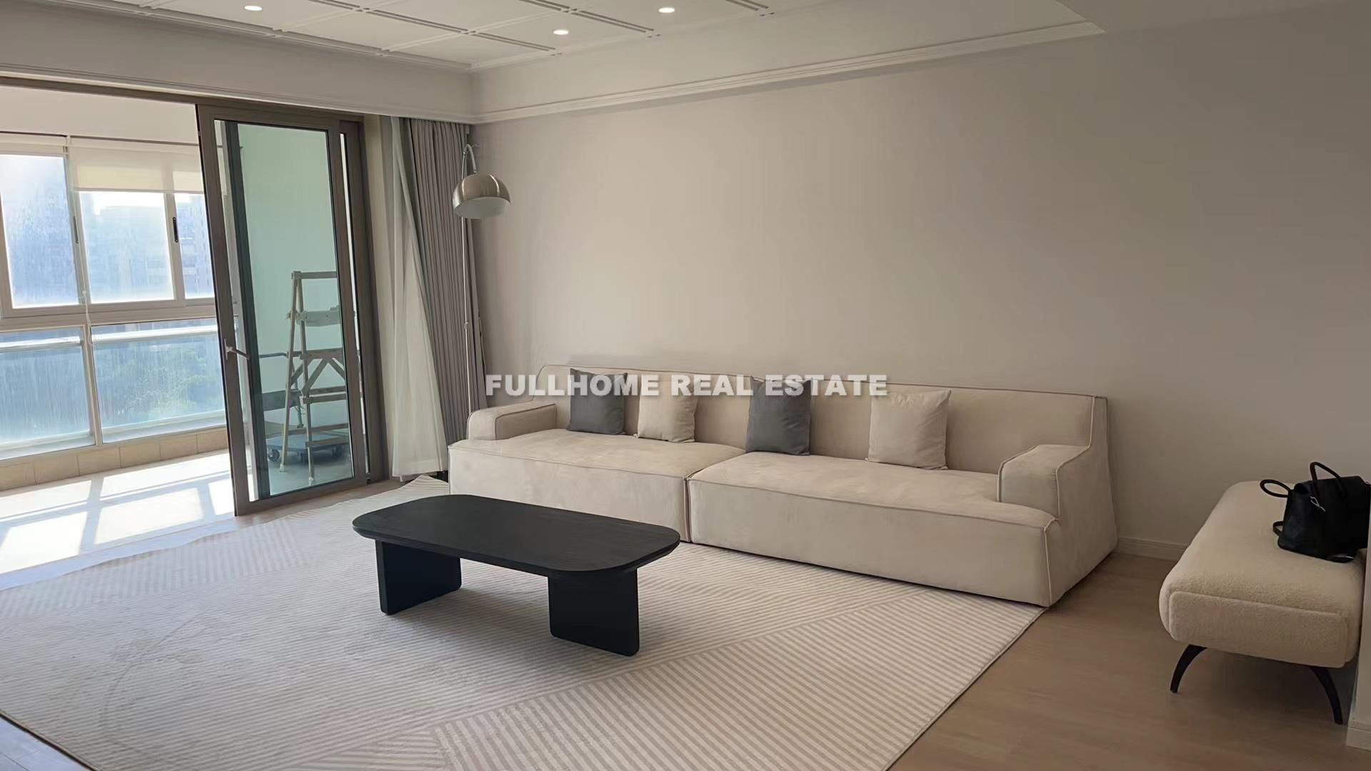 Yanlord Town - 4 bedroom apartment in Shanghai, Century Park and Lianyang, Pudong