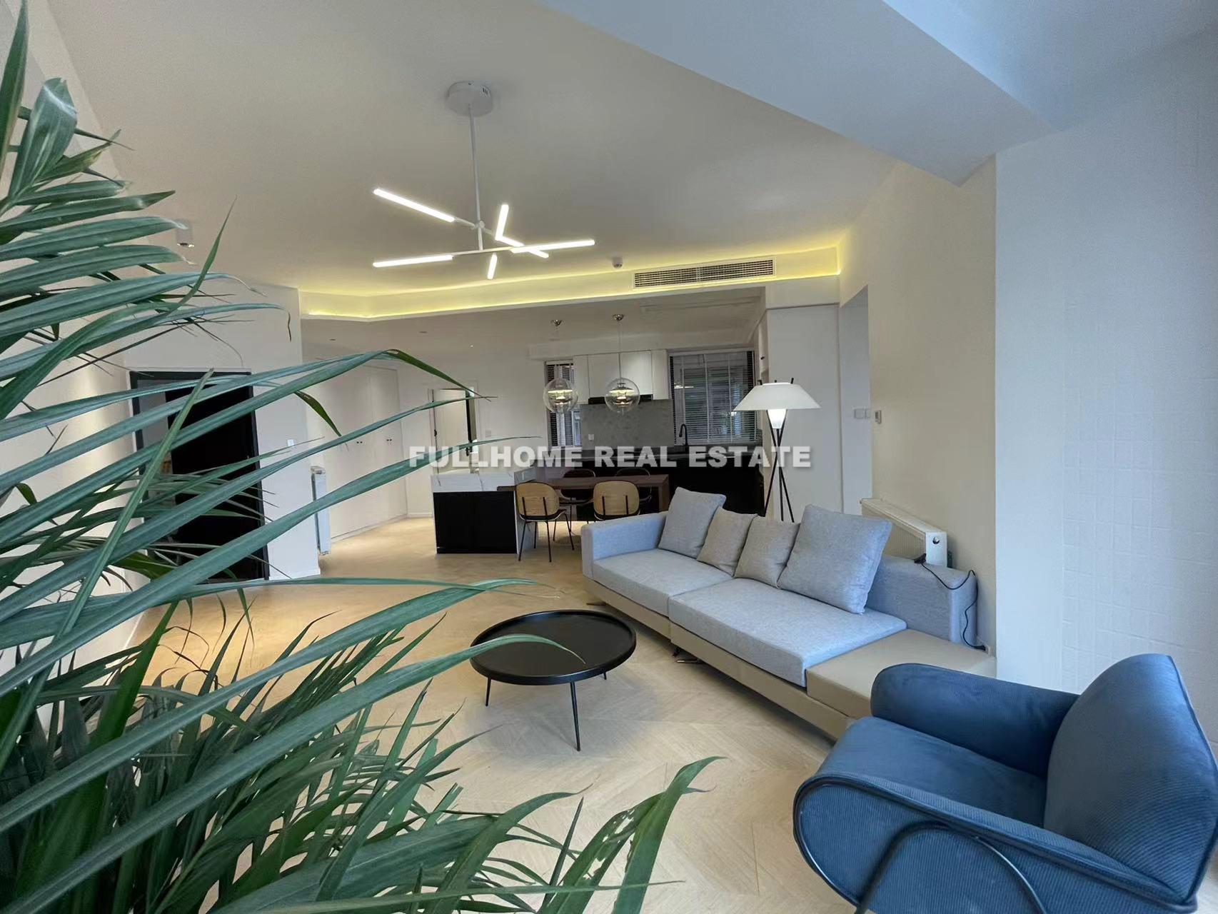 Jiahui Plaza - 3 bedroom apartment in Shanghai, Downtown, Downtown