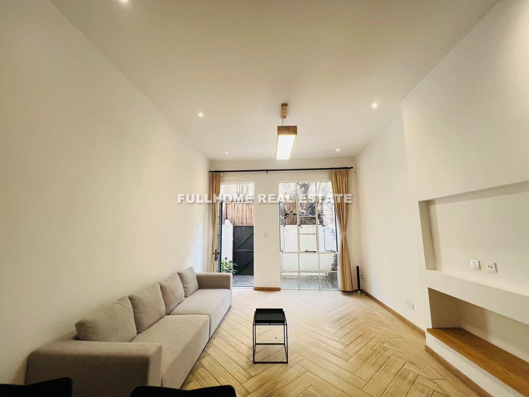 Lane 1-1000 Nanchang Road Old House - 3 bedroom apartment in Shanghai, FFC, Downtown