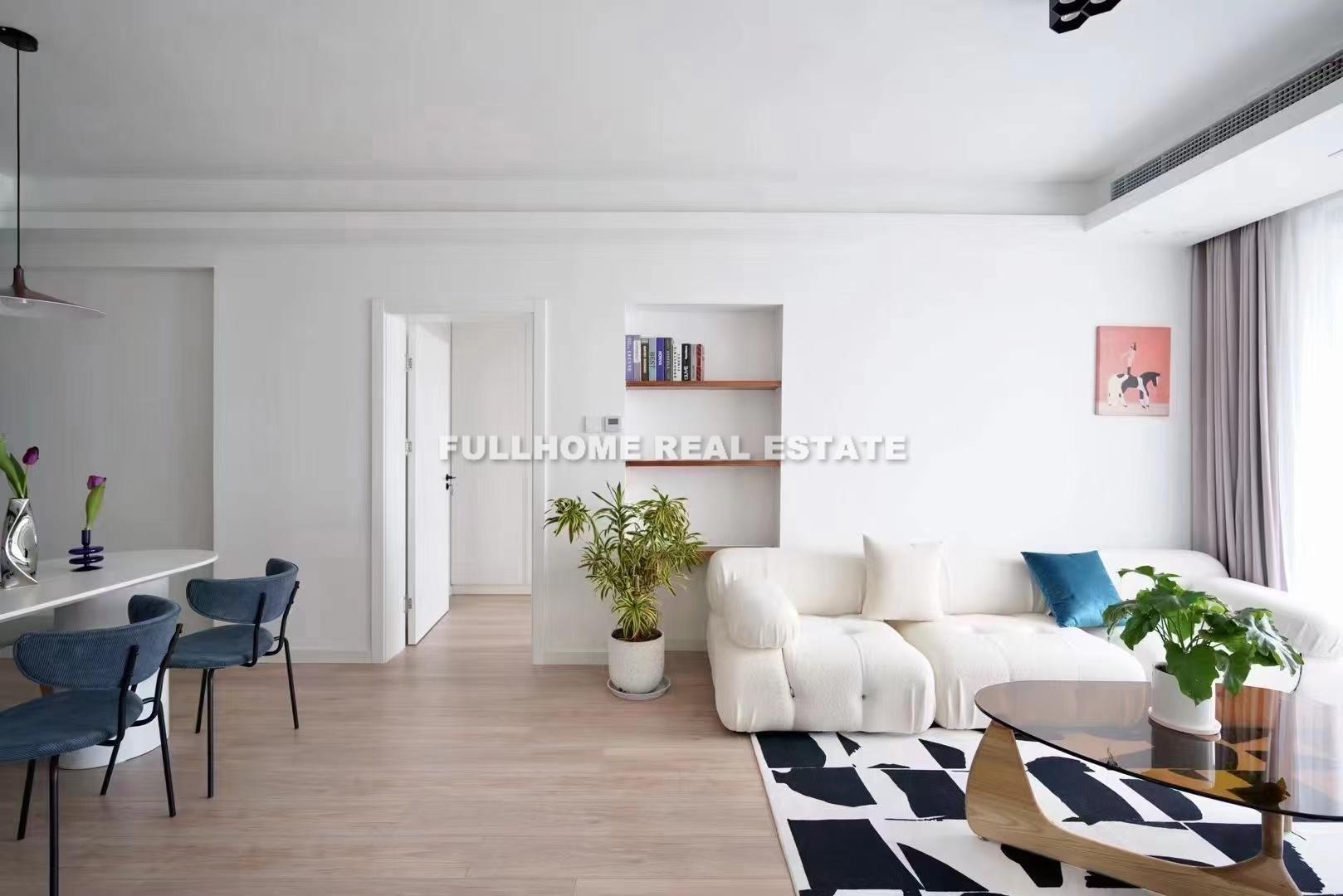Same compound: Zhaofeng Garden, 3 bedrooms in Shanghai
