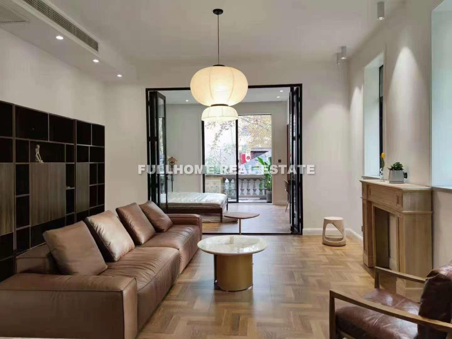 Same compound: Lane1-500 Gaoan Road Old House, 1 bedrooms in Shanghai