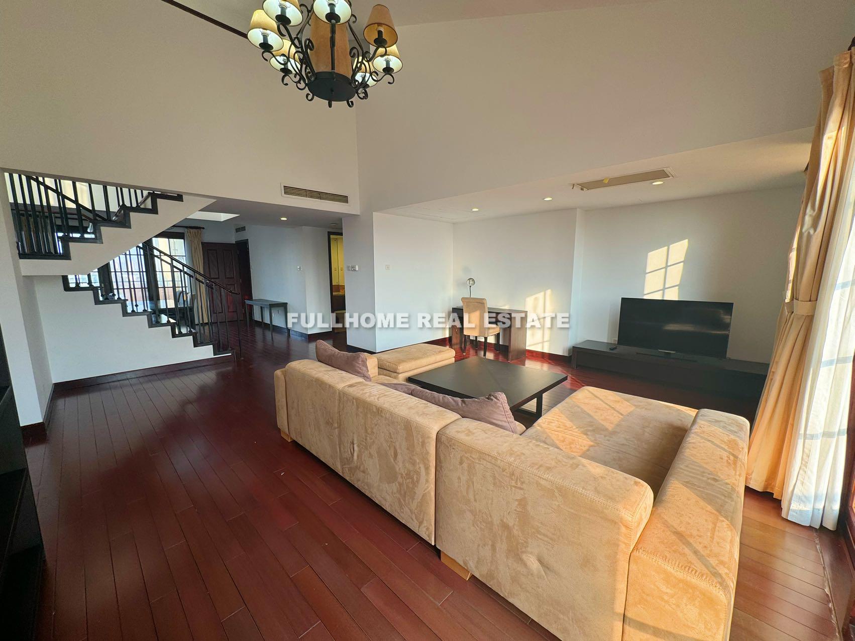 Same compound: Shanghai Racquet Club, 4 bedrooms in Shanghai