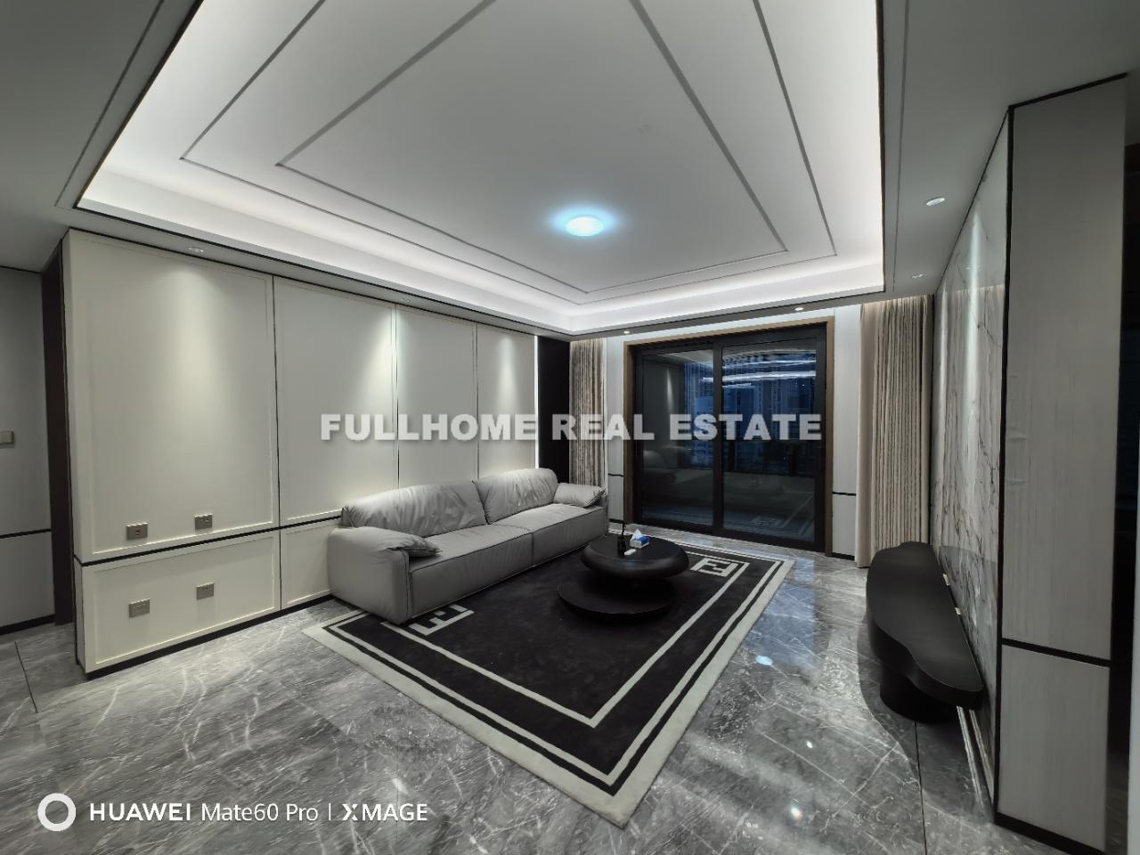 Same compound: Ocean One, 3 bedrooms in Shanghai