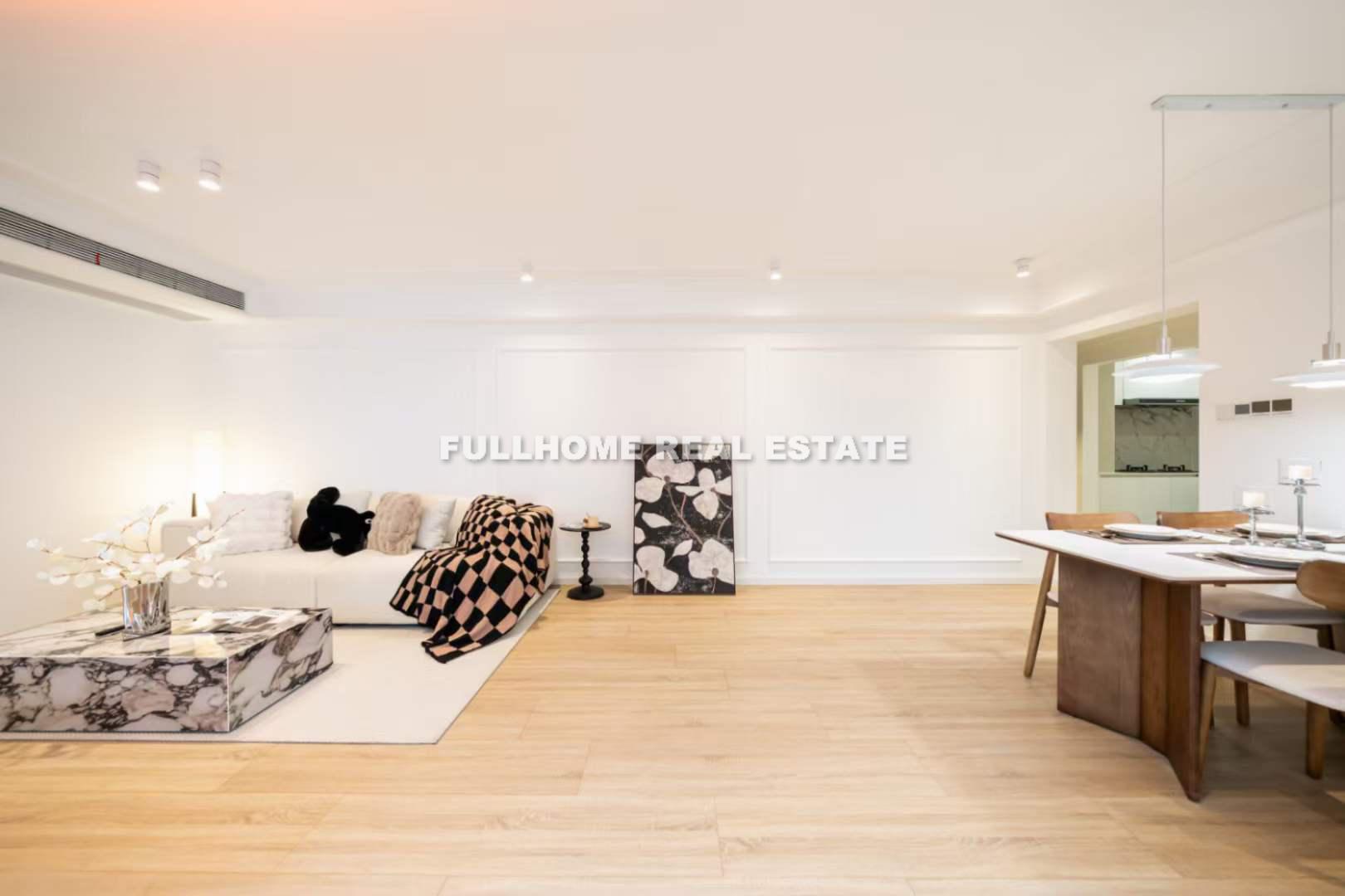 Same compound: Yun Du Yuan, 2 bedrooms in Shanghai