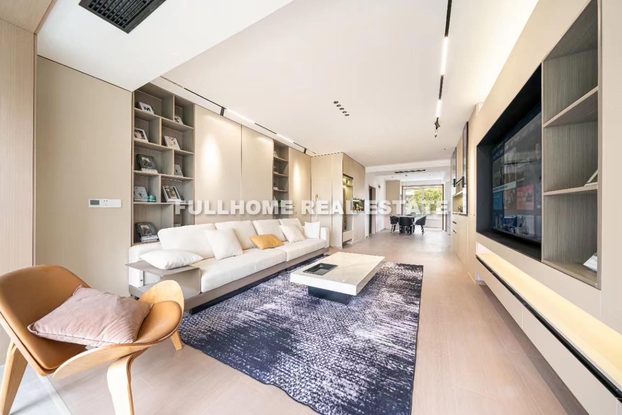 Hua Li Jia Zu (Pudong) - 4 bedroom apartment in Shanghai, Century Park and Lianyang, Pudong
