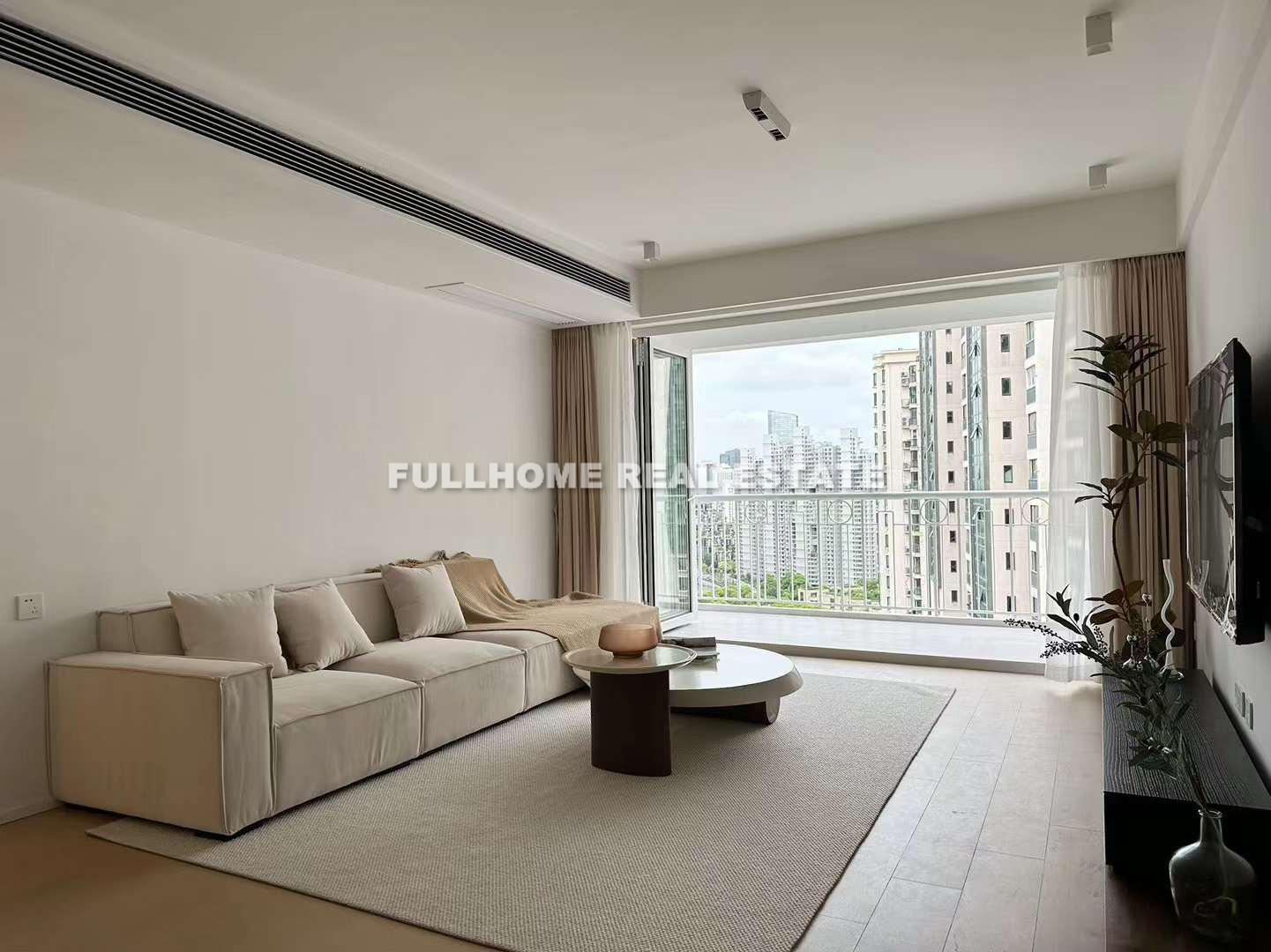 Zhong Yuan Liang Wan Cheng - 2 bedroom apartment in Shanghai, Putuo, Downtown