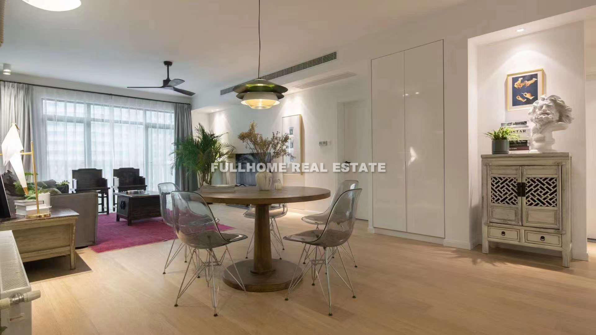 Same compound: Jingfu Yuan, 2 bedrooms in Shanghai