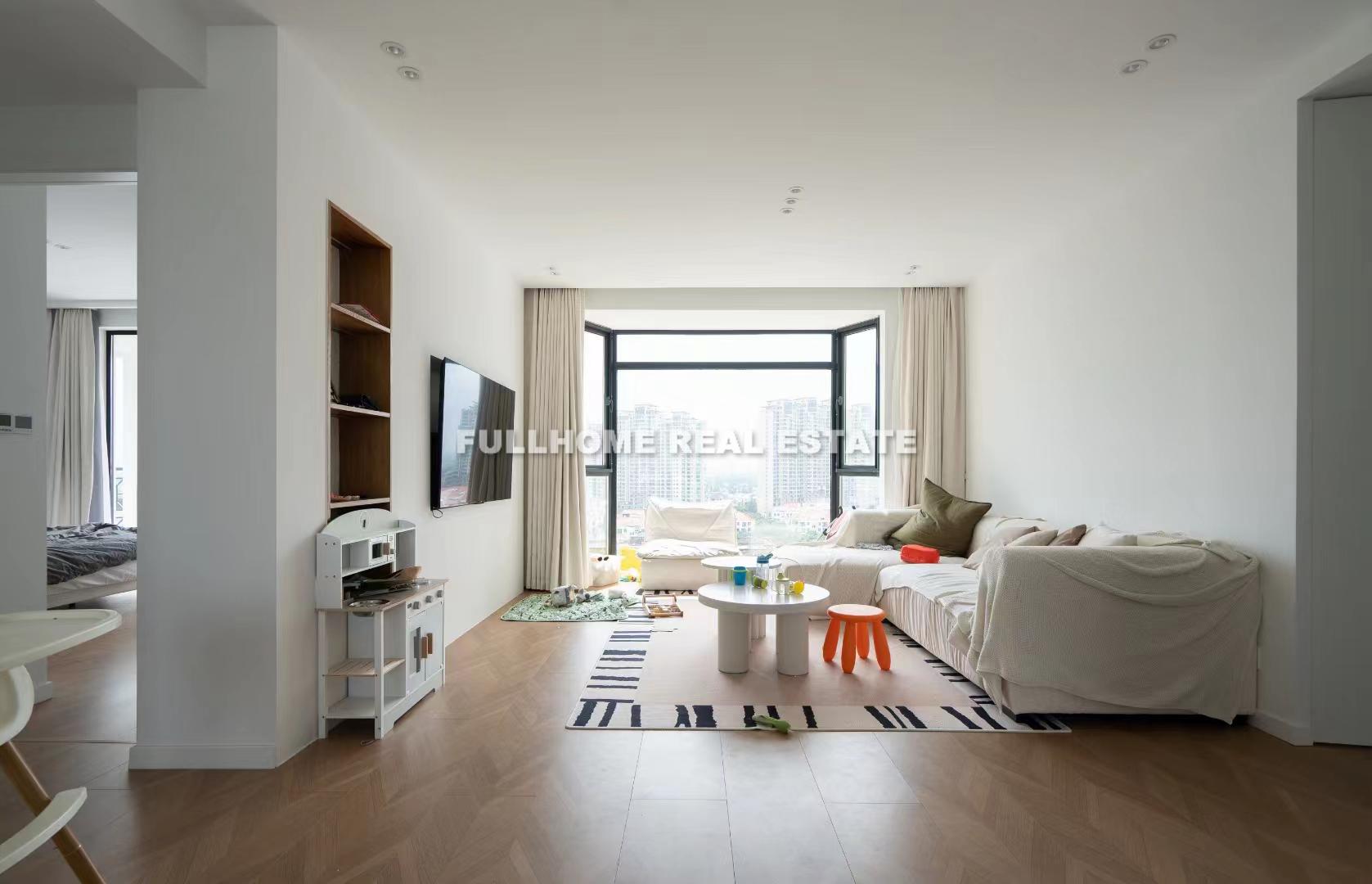 Same compound: Jinqiao Ai Jianyuan, 3 bedrooms in Shanghai