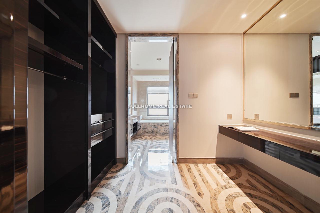 Same compound: Poly grand mansion, 4 bedrooms in Guangzhou