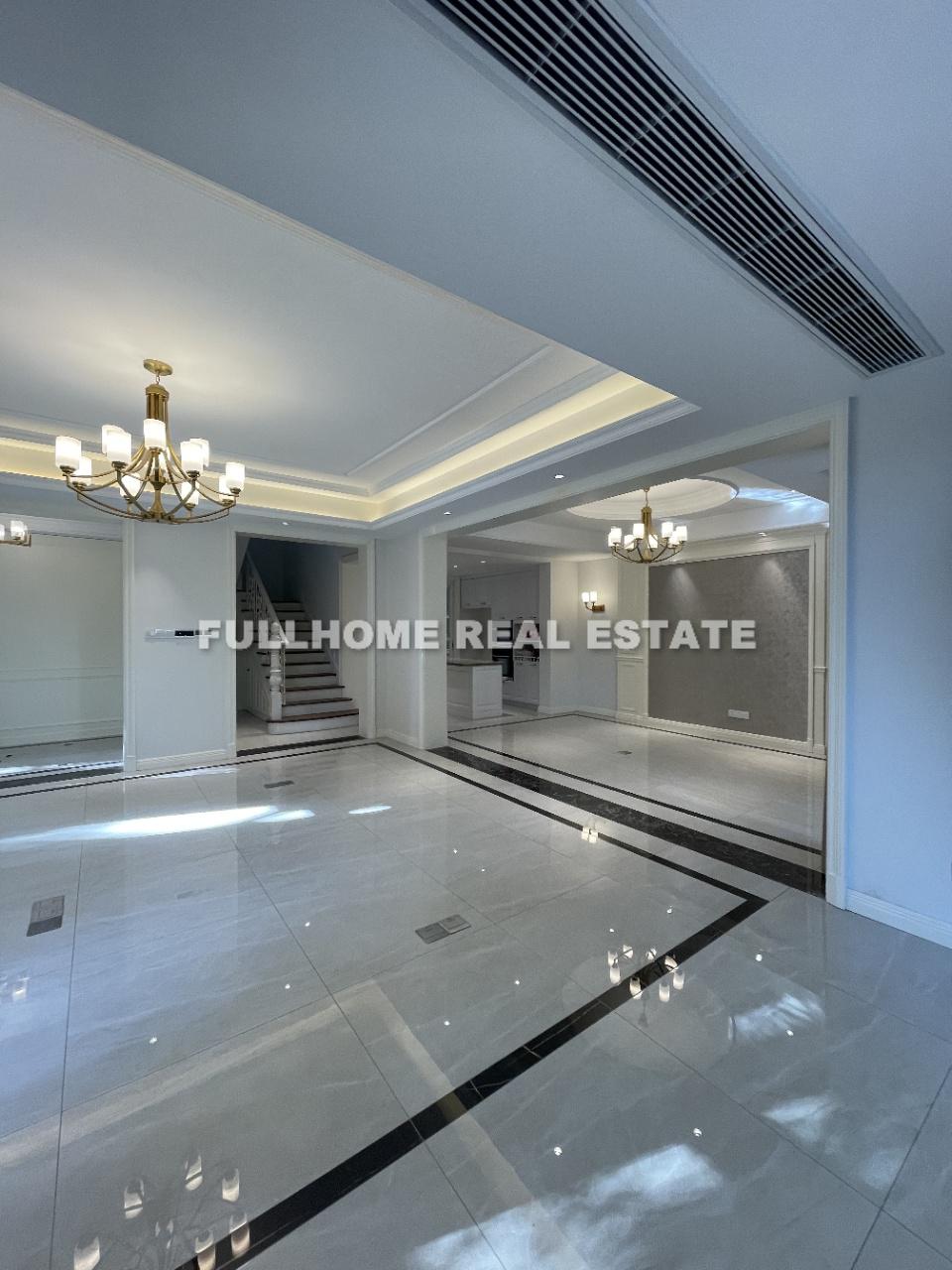 Same compound: Field Villa, 4 bedrooms in Shanghai