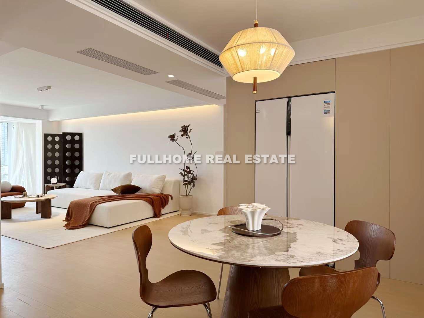 Zhong Yuan Liang Wan Cheng - 3 bedroom apartment in Shanghai, Putuo, Downtown