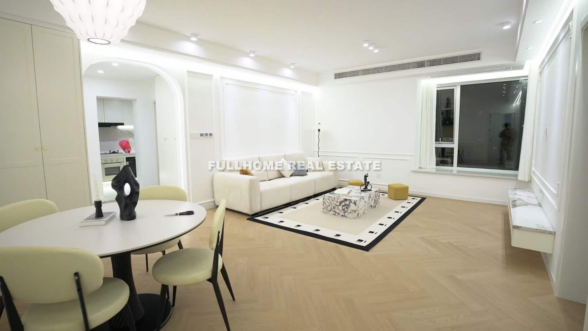 Zhong Yuan Liang Wan Cheng - 2 bedroom apartment in Shanghai, Putuo, Downtown