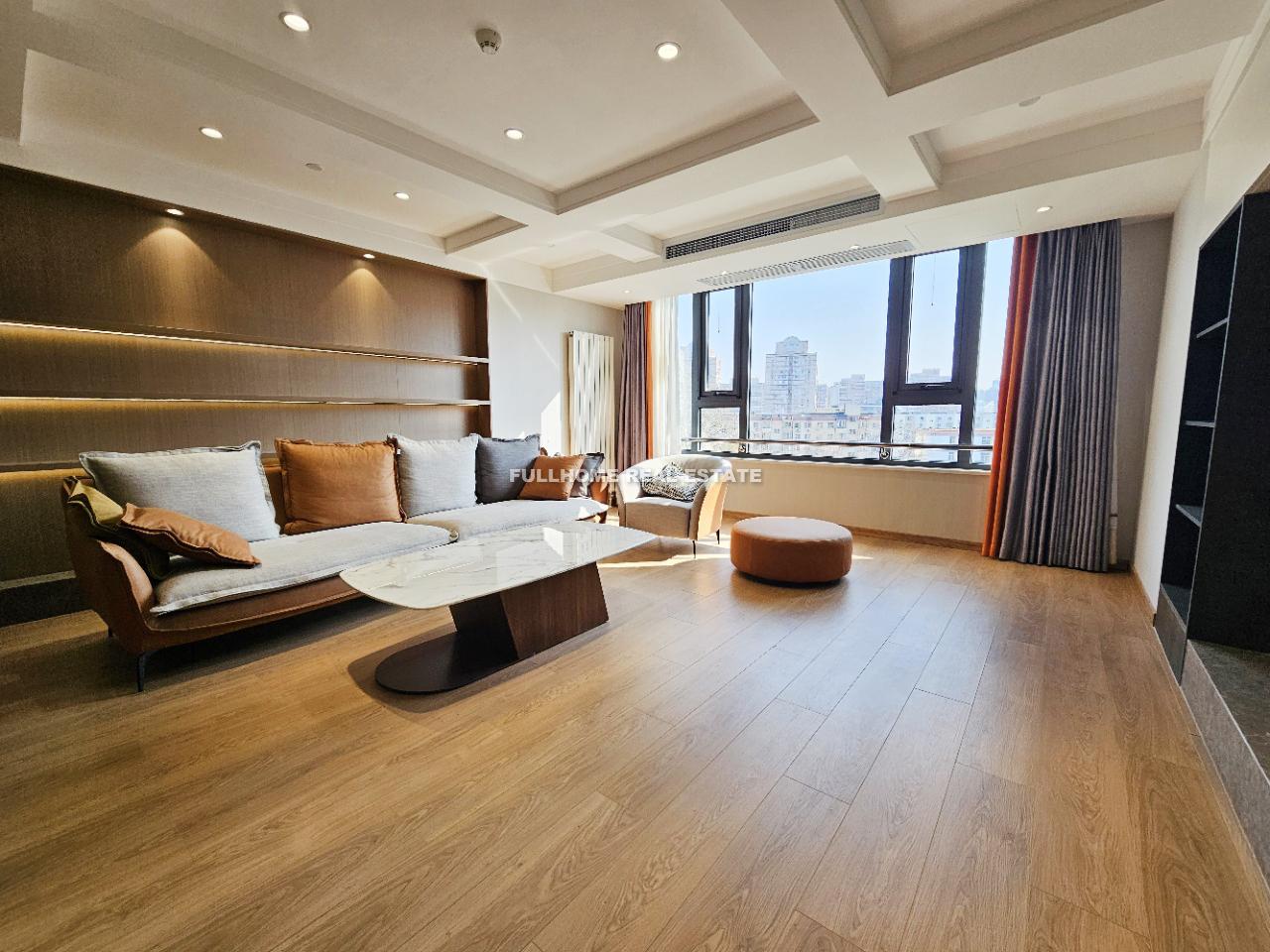 Same compound: East Palace Villa, 2 bedrooms in Beijing