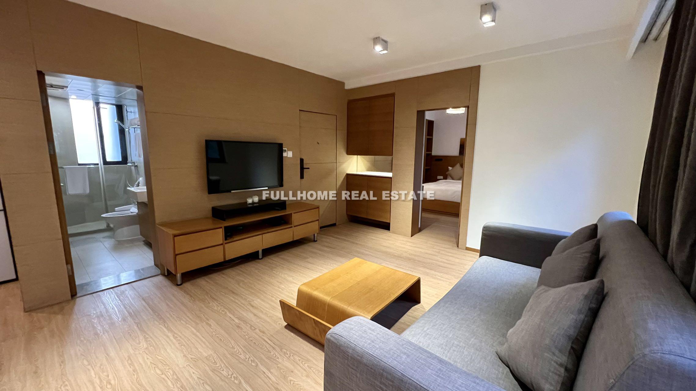 Hua Yuan Mansion - 1 bedroom apartment in Shanghai, Downtown, Downtown