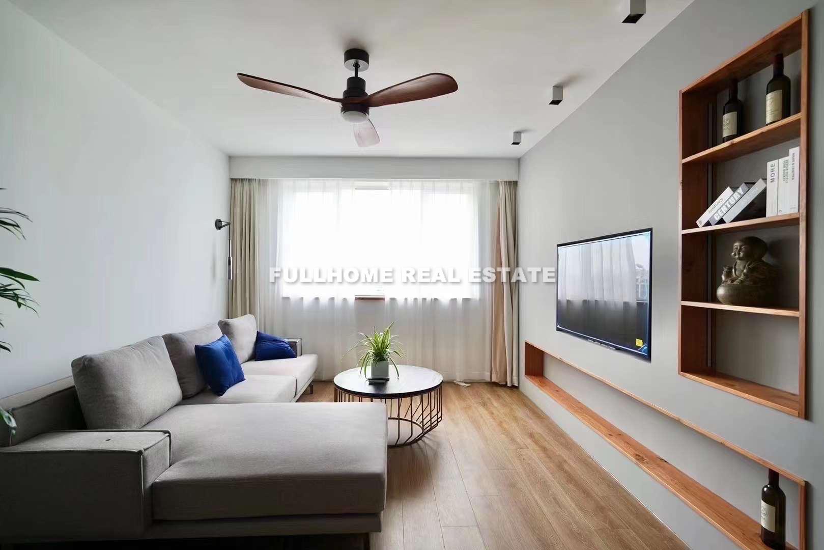 Same compound: Imperial Grand, 2 bedrooms in Shanghai
