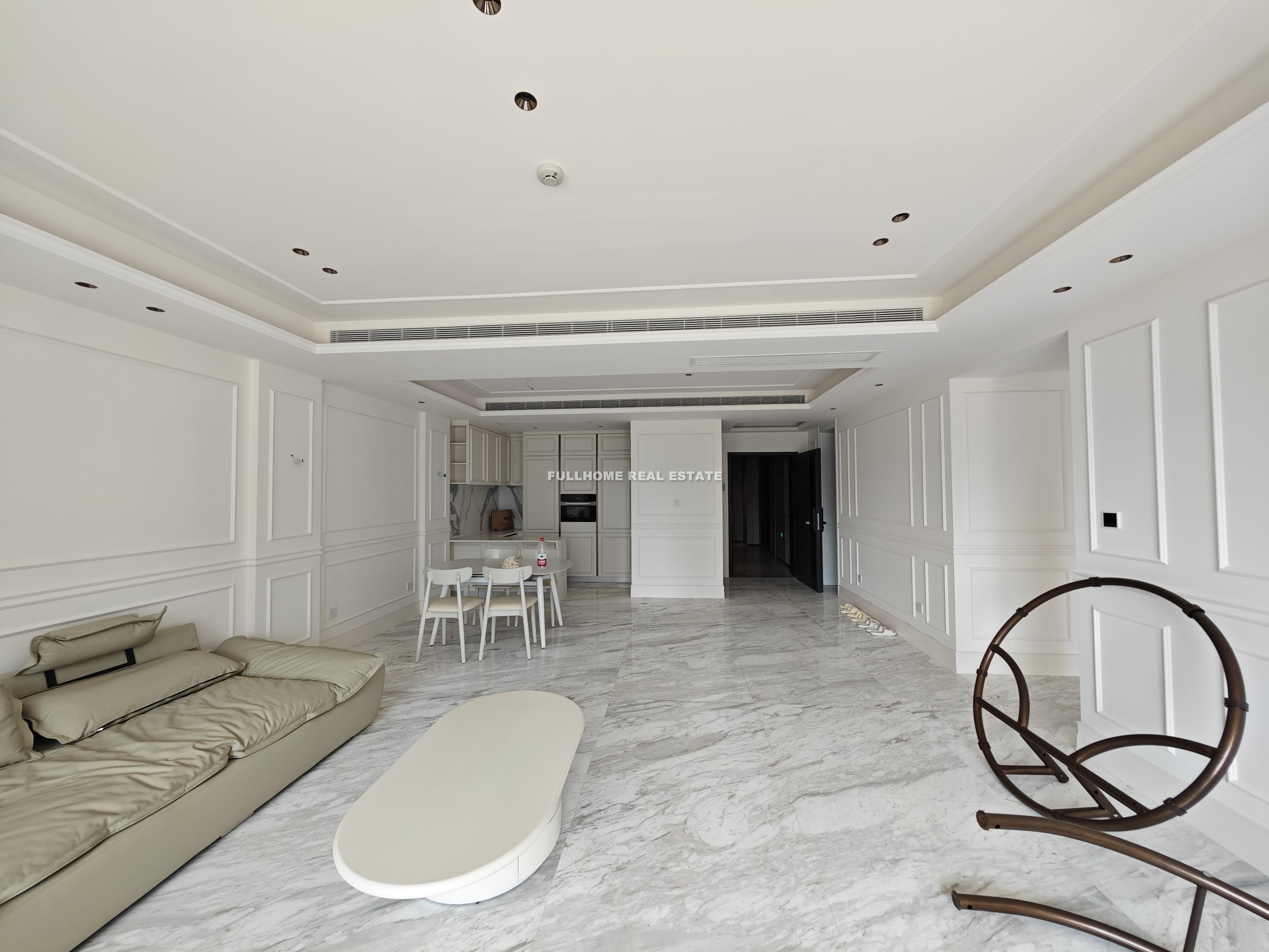 Similar property: JinLin TianDi, 3 bedrooms, 185 sqm in Shanghai