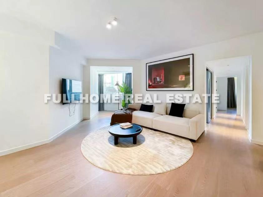 Same compound: Shi Ye Appartment, 3 bedrooms in Shanghai