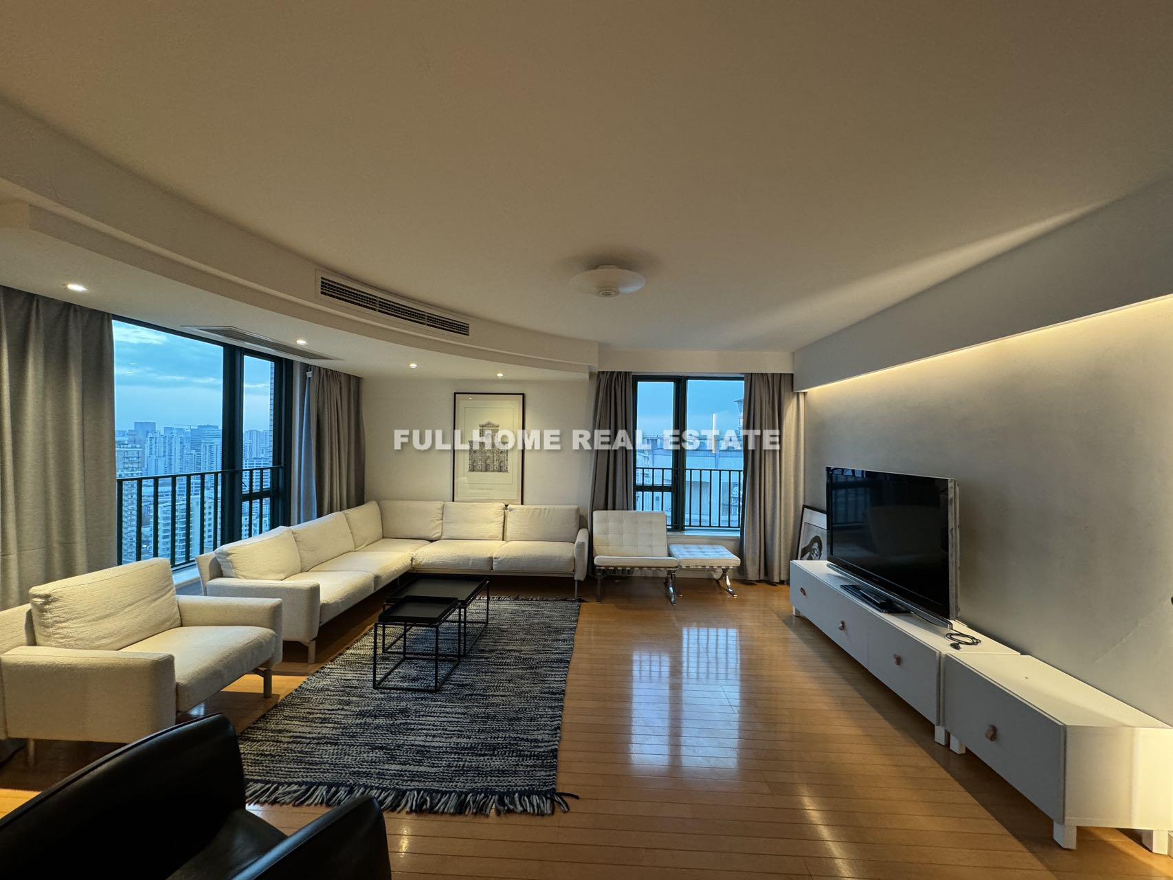 Oriental Manhattan - 4 bedroom apartment in Shanghai, Xujiahui, Downtown