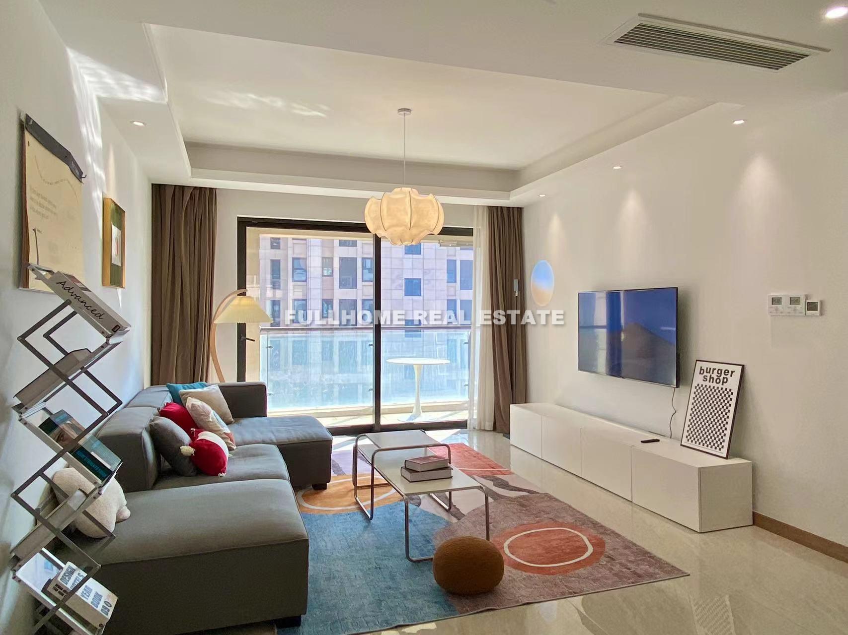 Zhonghe JinYueFu - 4 bedroom apartment in Shanghai, Suburb, Suburb
