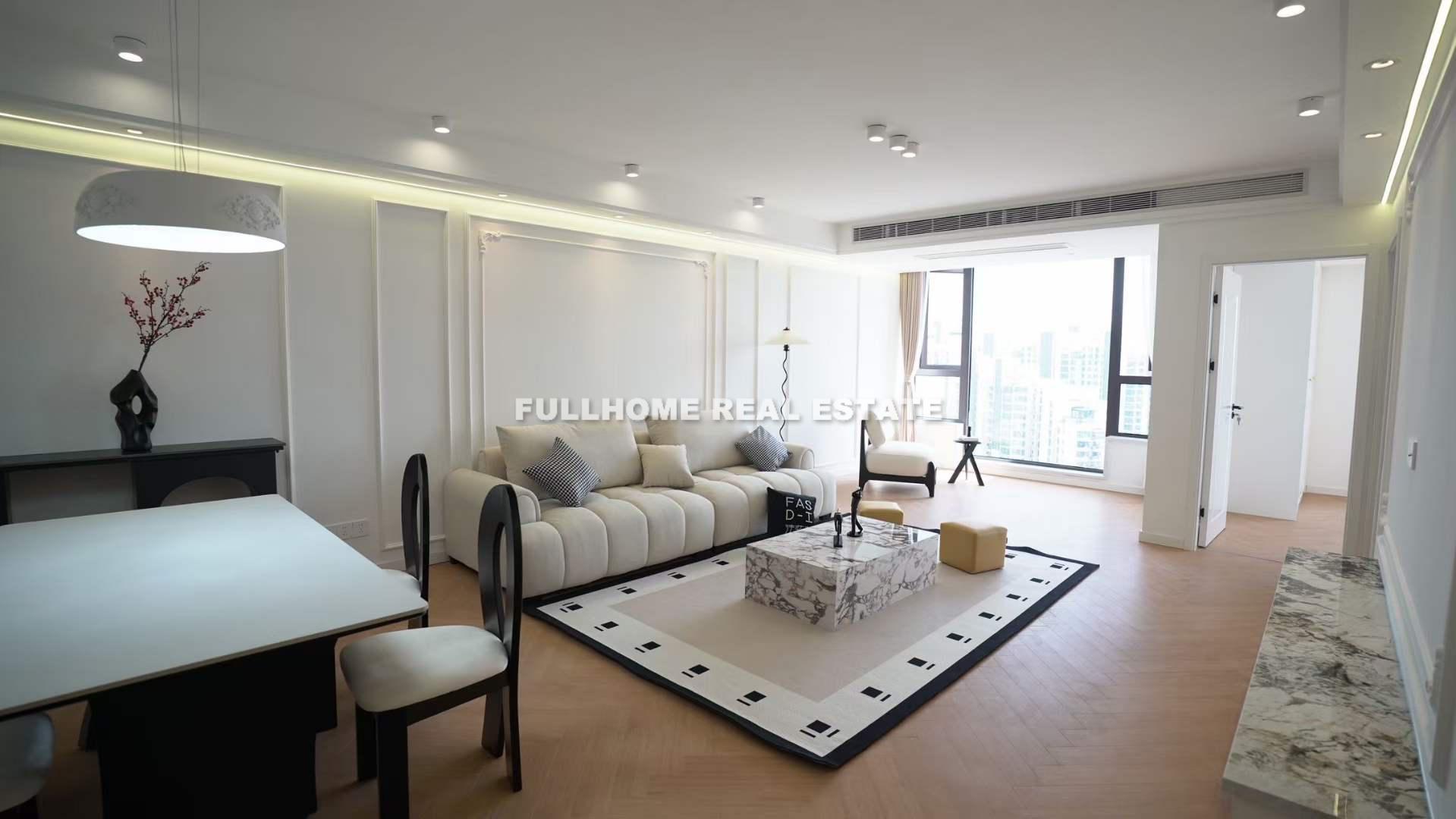 Zhong Yuan Liang Wan Cheng - 2 bedroom apartment in Shanghai, Putuo, Downtown